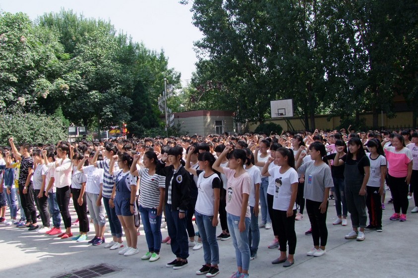 保定新興:秋季新生懷揣夢想入學(xué)! 保定新興:秋季新生懷揣夢想入學(xué)!