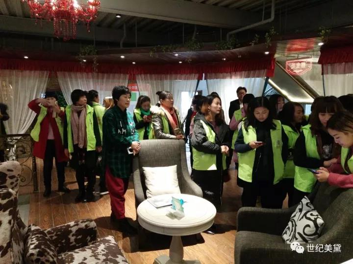 保定世紀(jì)美黛技工學(xué)校新縣大王鎮(zhèn)第一期美容培訓(xùn)班圓滿結(jié)業(yè)! 保定世紀(jì)美黛技工學(xué)校新縣大王鎮(zhèn)第一期美容培訓(xùn)班圓滿結(jié)業(yè)!
