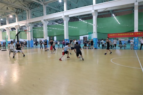 中國地質(zhì)大學(xué)(武漢)遠(yuǎn)程與繼續(xù)教育學(xué)院舉辦籃球友誼賽 中國地質(zhì)大學(xué)(武漢)遠(yuǎn)程與繼續(xù)教育學(xué)院舉辦籃球友誼賽