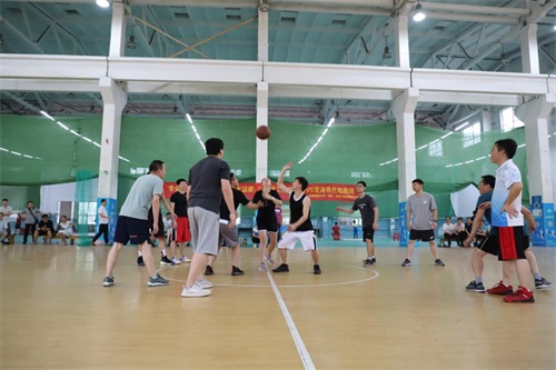 中國地質(zhì)大學(xué)(武漢)遠(yuǎn)程與繼續(xù)教育學(xué)院舉辦籃球友誼賽 中國地質(zhì)大學(xué)(武漢)遠(yuǎn)程與繼續(xù)教育學(xué)院舉辦籃球友誼賽