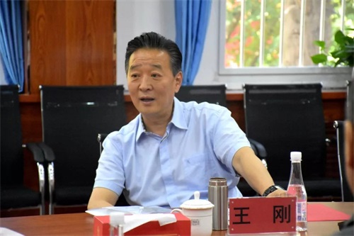 民進(jìn)中央副主席王剛一行蒞臨西安鐵道職業(yè)學(xué)校調(diào)研 民進(jìn)中央副主席王剛一行蒞臨西安鐵道職業(yè)學(xué)校調(diào)研