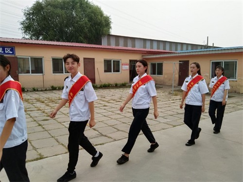 秦皇島山海關(guān)司法警官職業(yè)培訓學校寸草心敬老愛老活動 秦皇島山海關(guān)司法警官職業(yè)培訓學校寸草心敬老愛老活動