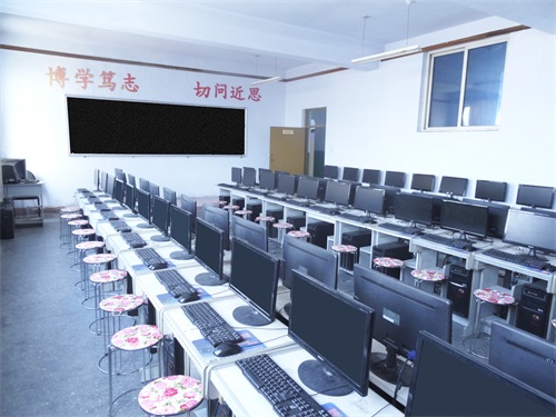 еͨ_(d)ЌW(xu)УʲôkW(xu)ɫ