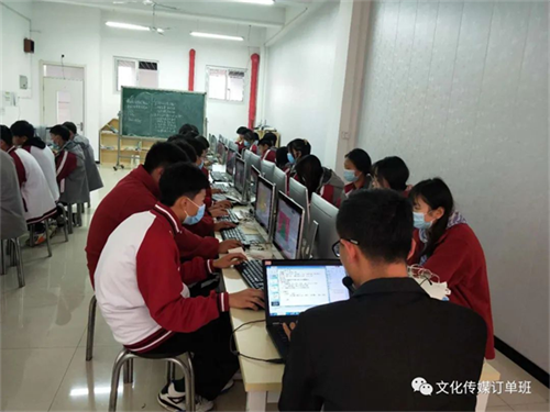 石家莊文化傳媒學(xué)校新媒體運營訂單班:“運指如飛”打字比賽總決賽開始啦! 石家莊文化傳媒學(xué)校新媒體運營訂單班:“運指如飛”打字比賽總決賽開始啦!