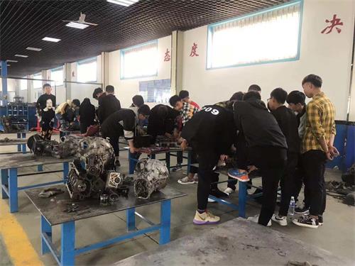 保定汽車美容裝具技術(shù)哪個(gè)技校有? 保定汽車美容裝具技術(shù)哪個(gè)技校有?