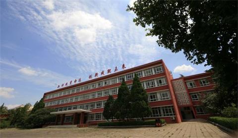 中國洛陽一拖技師學(xué)院方便就業(yè)嗎? 中國洛陽一拖技師學(xué)院方便就業(yè)嗎?