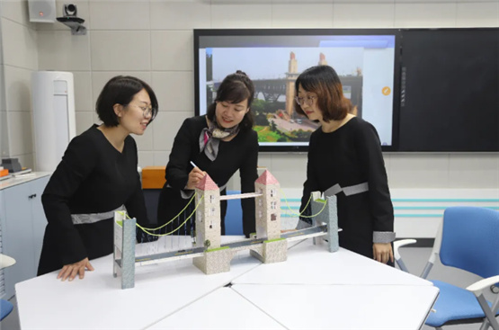 陜西省建筑材料工業(yè)學(xué)校的老師怎么樣? 陜西省建筑材料工業(yè)學(xué)校的老師怎么樣?
