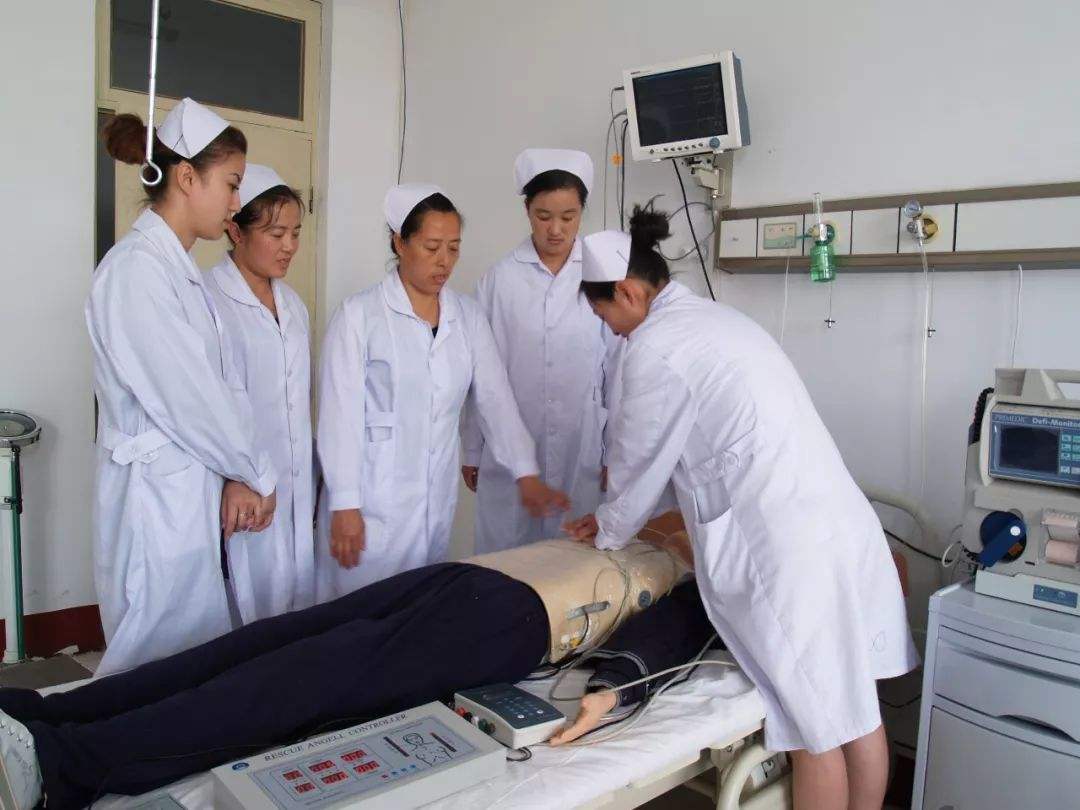 老年人護(hù)理行業(yè)就業(yè)前景如何? 老年人護(hù)理行業(yè)就業(yè)前景如何?